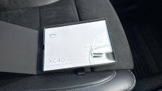 Volvo Xc40 2.0 T5 R DESIGN 5dr AWD Geartronic Petrol Estate